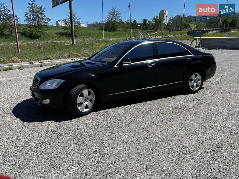 Седан Mercedes-Benz S-Class 2008 в 