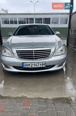 Седан Mercedes-Benz S-Class 2006 в Староконстантинове