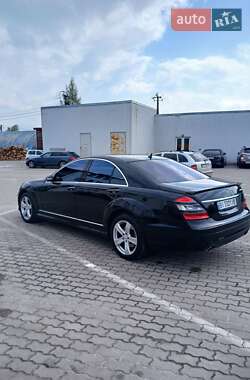 Седан Mercedes-Benz S-Class 2005 в 