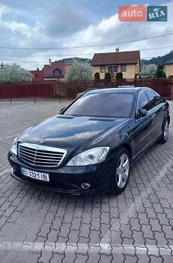 Седан Mercedes-Benz S-Class 2005 в 