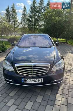 Седан Mercedes-Benz S-Class 2013 в Львове