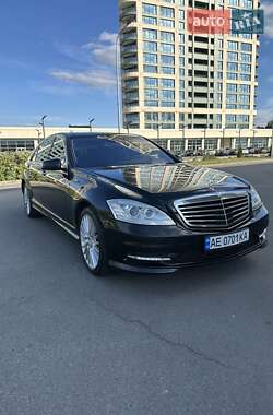 Седан Mercedes-Benz S-Class 2009 в Дніпрі