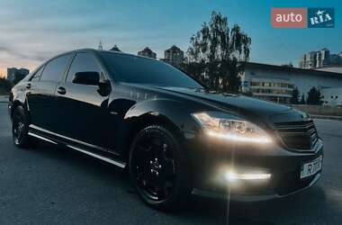 Седан Mercedes-Benz S-Class 2006 в 