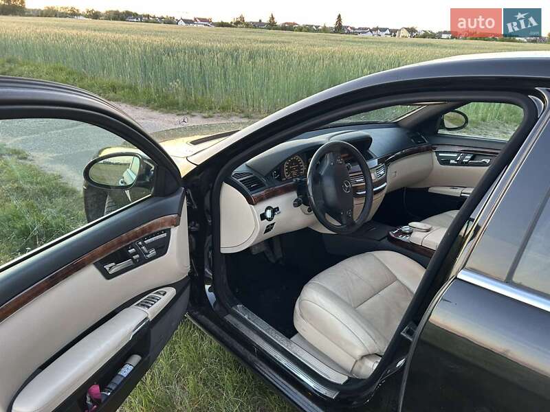 Седан Mercedes-Benz S-Class 2006 в 