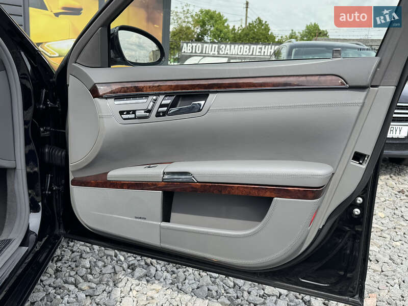 Седан Mercedes-Benz S-Class 2007 в Стрию