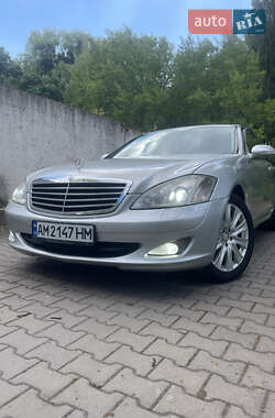 Седан Mercedes-Benz S-Class 2006 в Старокостянтинові