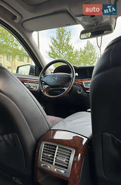Седан Mercedes-Benz S-Class 2012 в 