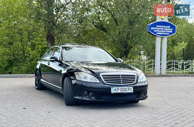 Седан Mercedes-Benz S-Class 2005 в 
