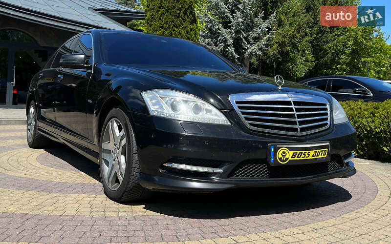 Mercedes-Benz S-Class 2012