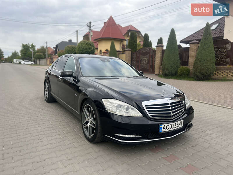Седан Mercedes-Benz S-Class 2009 в Луцке