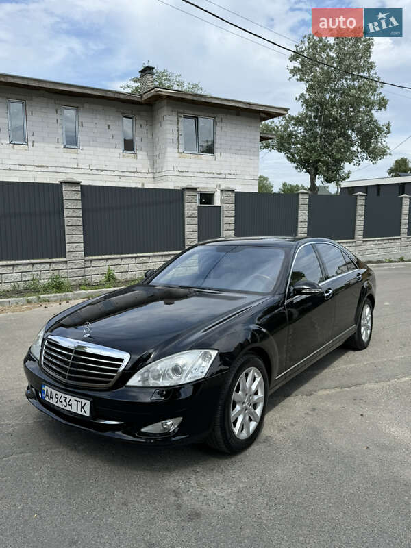 Mercedes-Benz S-Class 2007