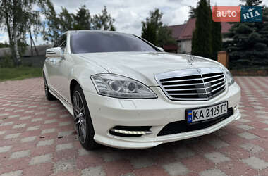 Седан Mercedes-Benz S-Class 2012 в 
