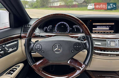 Седан Mercedes-Benz S-Class 2012 в 