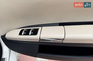 Седан Mercedes-Benz S-Class 2012 в 