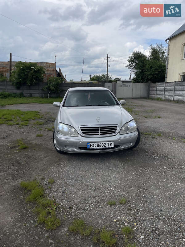 Седан Mercedes-Benz S-Class 2001 в Буске