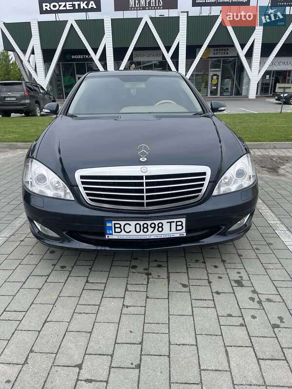 Mercedes-Benz S-Class 2007