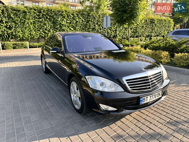 Седан Mercedes-Benz S-Class 2005 в 