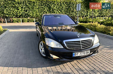 Седан Mercedes-Benz S-Class 2005 в 