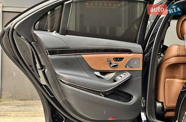 Седан Mercedes-Benz S-Class 2013 в 