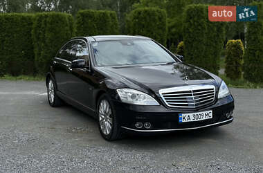 Седан Mercedes-Benz S-Class 2012 в 