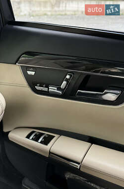 Седан Mercedes-Benz S-Class 2012 в 