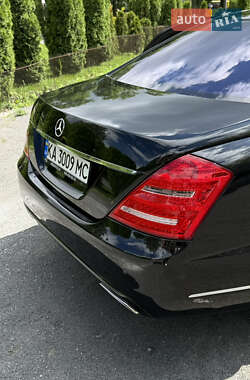 Седан Mercedes-Benz S-Class 2012 в 