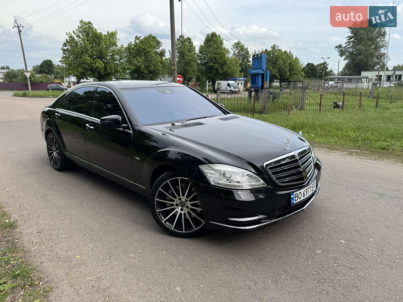Седан Mercedes-Benz S-Class 2011 в Чернигове