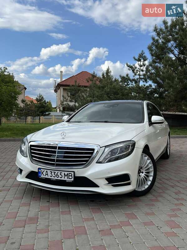 Седан Mercedes-Benz S-Class 2013 в 