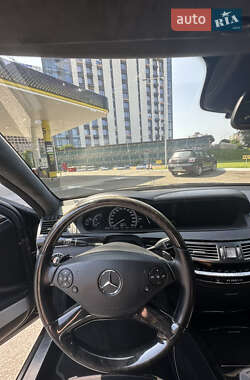 Седан Mercedes-Benz S-Class 2012 в 