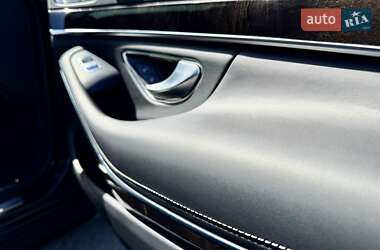 Седан Mercedes-Benz S-Class 2019 в 