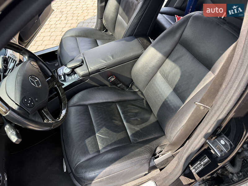 Седан Mercedes-Benz S-Class 2012 в Львові