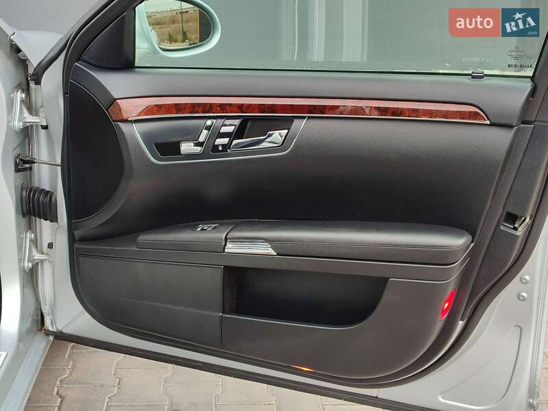 Седан Mercedes-Benz S-Class 2007 в Жовтих Водах фото 24 Седан Mercedes-Benz S-Class 2007 в Жовтих Водах