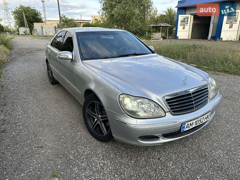 Mercedes-Benz S-Class 2002