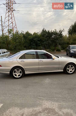 Седан Mercedes-Benz S-Class 2005 в 