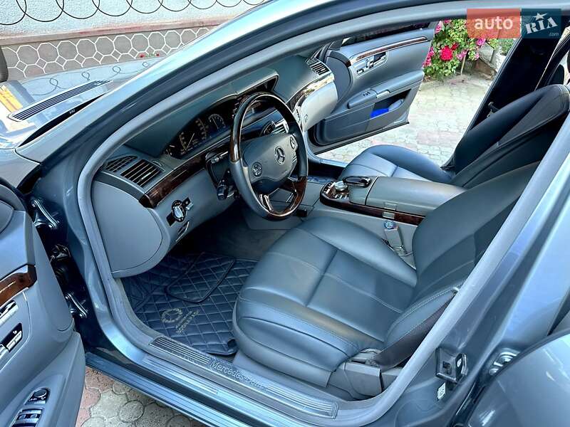 Седан Mercedes-Benz S-Class 2006 в Чернівцях