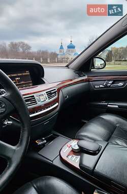Седан Mercedes-Benz S-Class 2006 в 