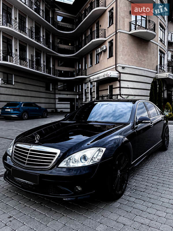 Mercedes-Benz S-Class 2008