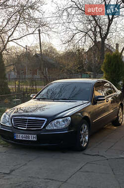 Седан Mercedes-Benz S-Class 2004 в Диканьці