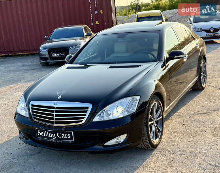 Седан Mercedes-Benz S-Class 2006 в Ровно