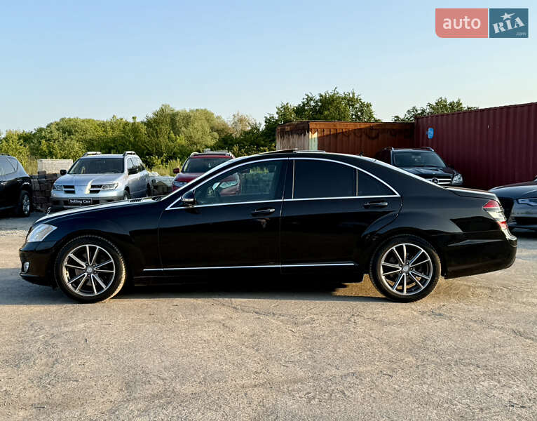 Седан Mercedes-Benz S-Class 2006 в Ровно