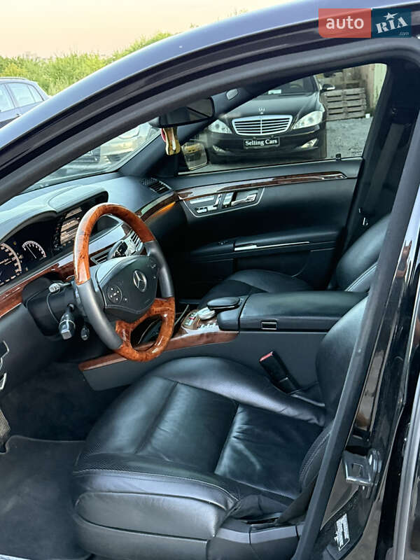 Седан Mercedes-Benz S-Class 2010 в Ровно