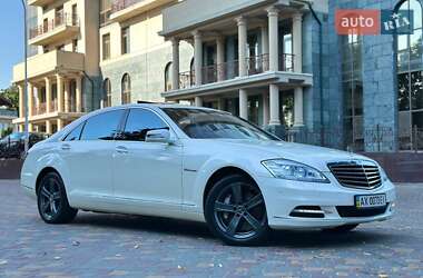 Седан Mercedes-Benz S-Class 2012 в 