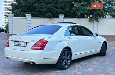 Седан Mercedes-Benz S-Class 2012 в 