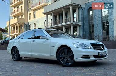 Седан Mercedes-Benz S-Class 2012 в 