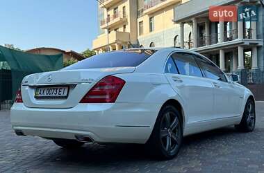 Седан Mercedes-Benz S-Class 2012 в 