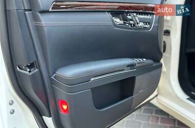 Седан Mercedes-Benz S-Class 2012 в 