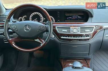 Седан Mercedes-Benz S-Class 2012 в 