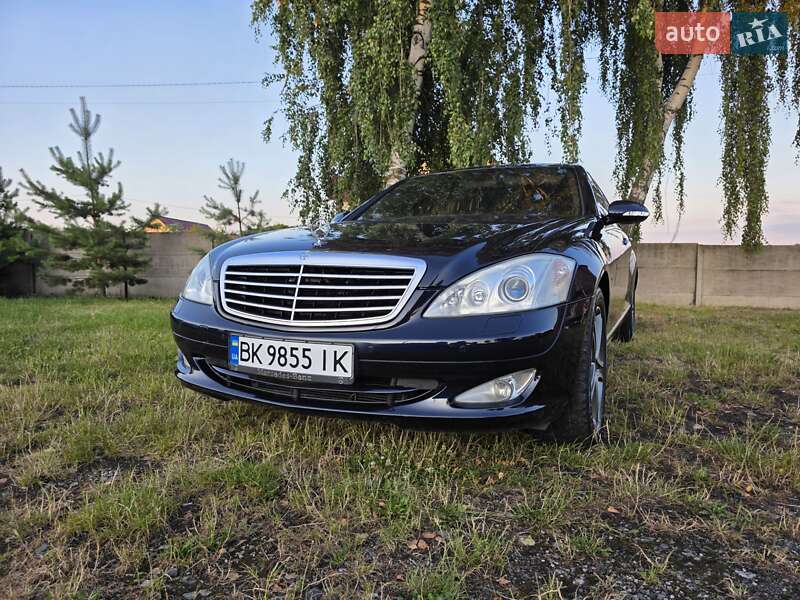 Седан Mercedes-Benz S-Class 2007 в Ровно