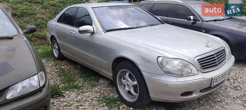 Mercedes-Benz S-Class 2001