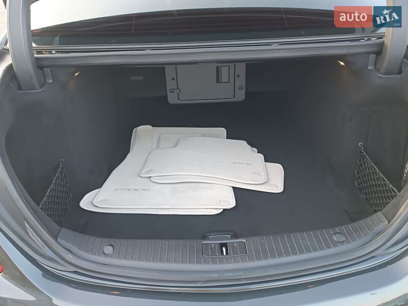 Седан Mercedes-Benz S-Class 2013 в Хусте